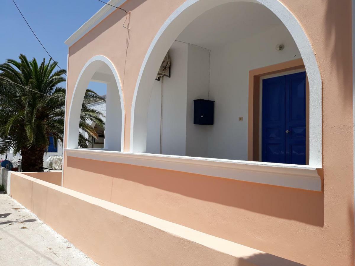 Pine House Santorini 150 Meters From Sea. Villa Perissa (Santorini)